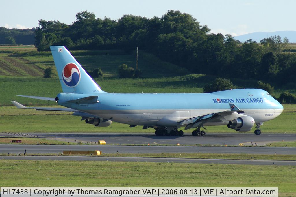 HL7438, 2003 Boeing 747-4B5ERF C/N 33515, Korean Air Cargo B747-400F