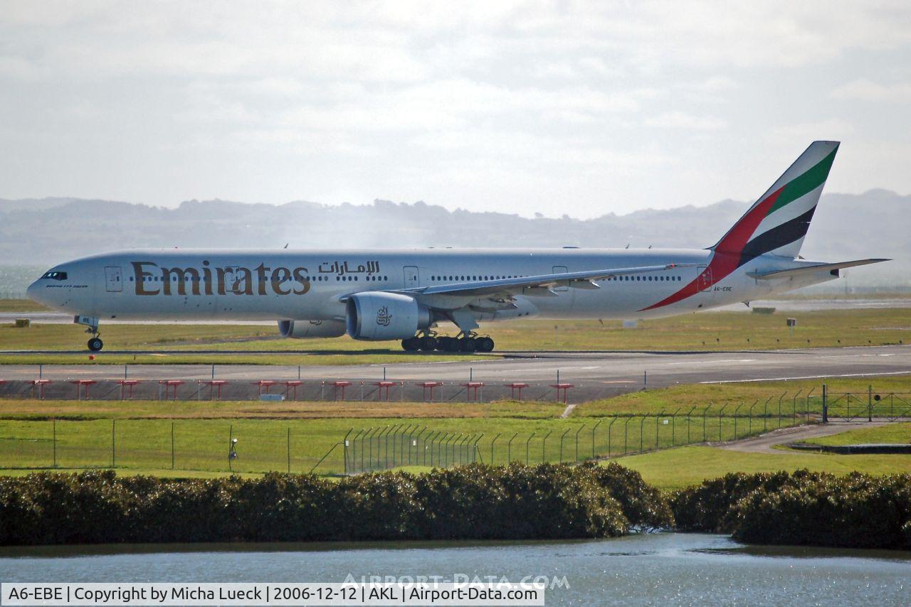 A6-EBE, 2005 Boeing 777-36N/ER C/N 32788, Turning onto the runway for take off