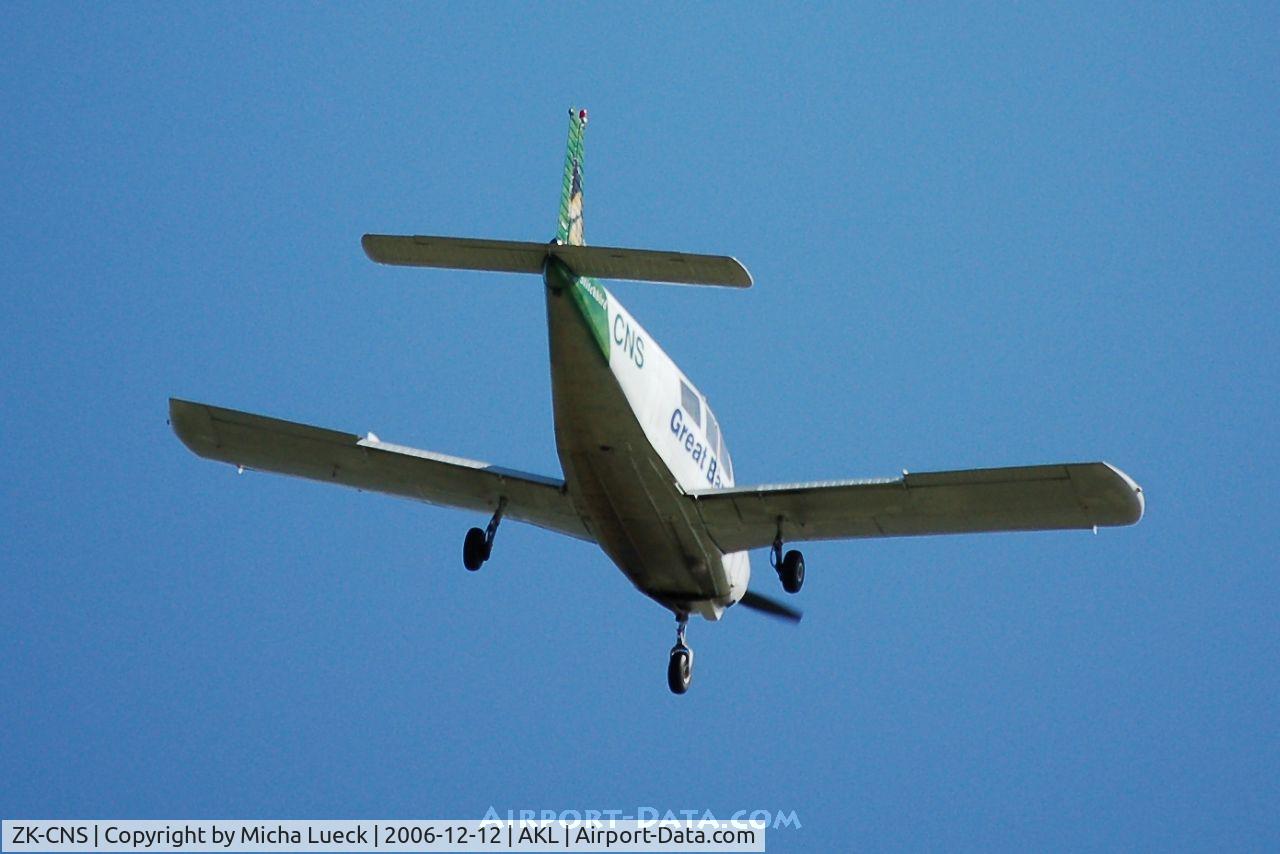 ZK-CNS, Piper PA-32-260 Cherokee Six C/N 32-686, Coming into Auckland