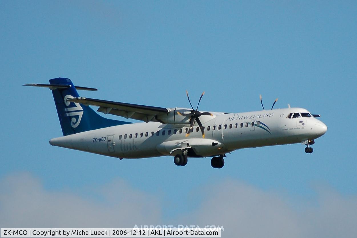ZK-MCO, 1999 ATR 72-212A C/N 628, Approaching Auckland