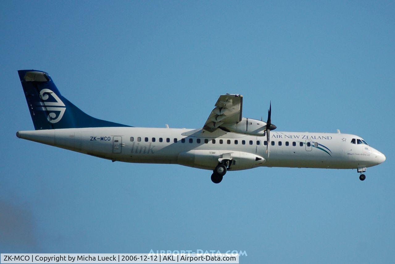 ZK-MCO, 1999 ATR 72-212A C/N 628, on finals at Auckland