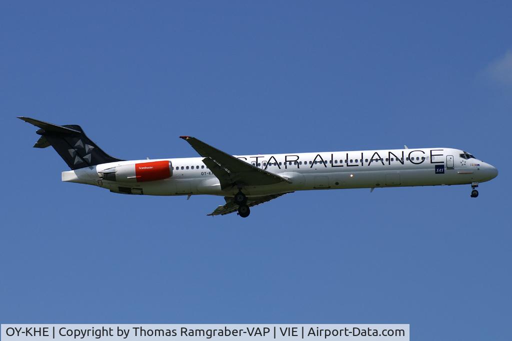 OY-KHE, 1988 McDonnell Douglas MD-82 (DC-9-82) C/N 49604, SAS MD-82 (Star Alliance c/s)