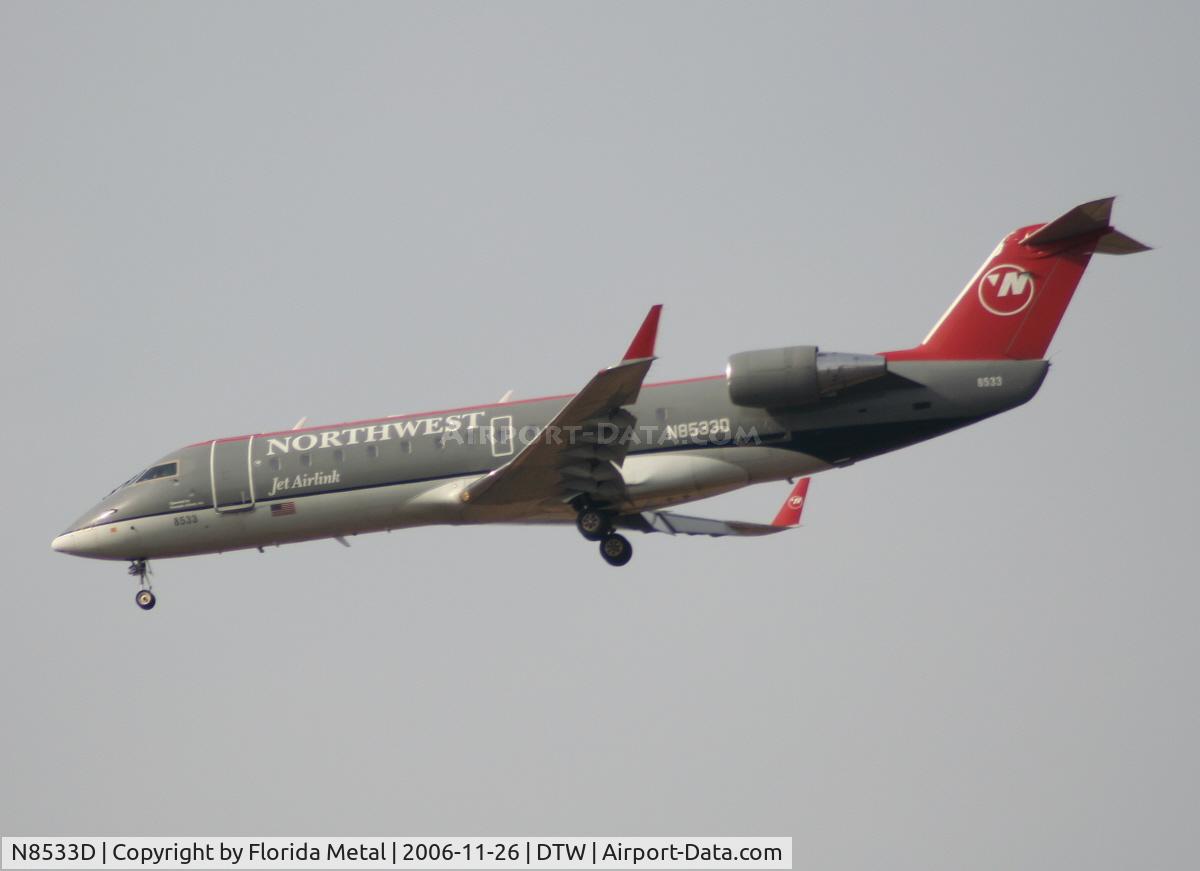 N8533D, 2001 Bombardier CRJ-200LR (CL-600-2B19) C/N 7533, Pinnacle