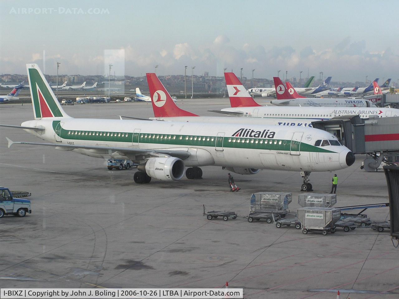 I-BIXZ, 1998 Airbus A321-112 C/N 848, Alitalia A-321 in need of a wash job arrives at Ataturk Airport, Istanbul, Turkey.
