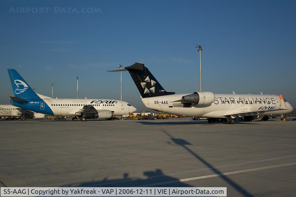 S5-AAG, 2000 Canadair CRJ-200LR (CL-600-2B19) C/N 7384, Adria Airways Regionaljet in Star Alliance colors together with Adria Airways Boeing 737-500 UR-GAS