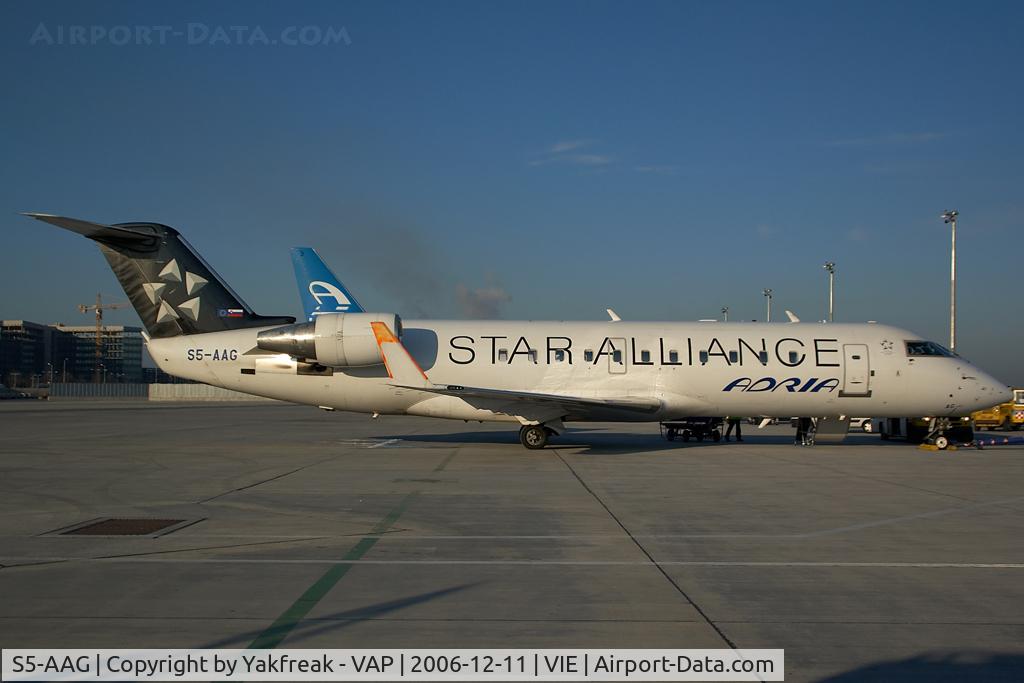 S5-AAG, 2000 Canadair CRJ-200LR (CL-600-2B19) C/N 7384, Adria Airways Regionaljet in Star Alliance colors