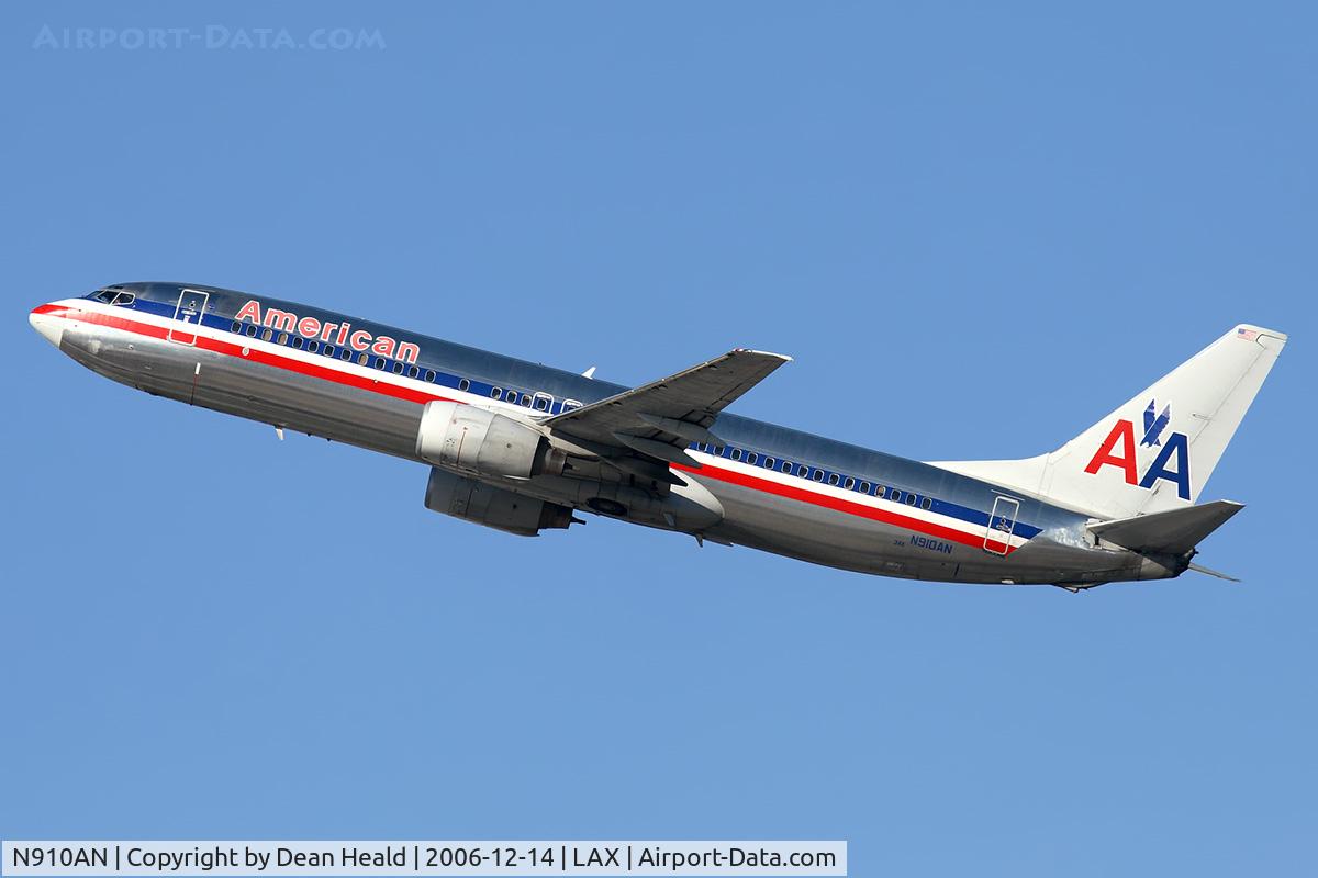 N910AN, 1999 Boeing 737-823 C/N 29512, American Airlines N910AN (FLT AAL1974) climbing out from RWY 25R enroute to Nashville Int'l (KBNA).