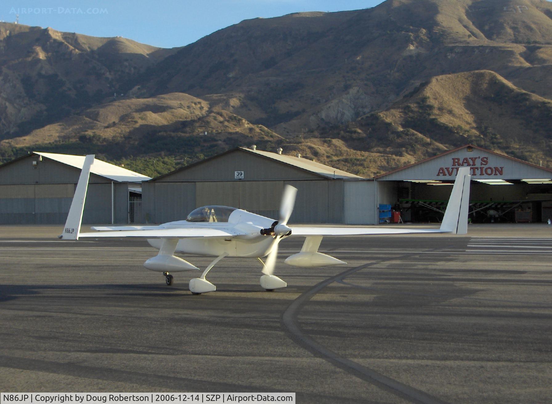 N86JP, 1986 Rutan Long-EZ C/N 839, 1986 Potter LONG-EZE Canard, Lycoming O-235 115 Hp, taxi onto Rwy 22