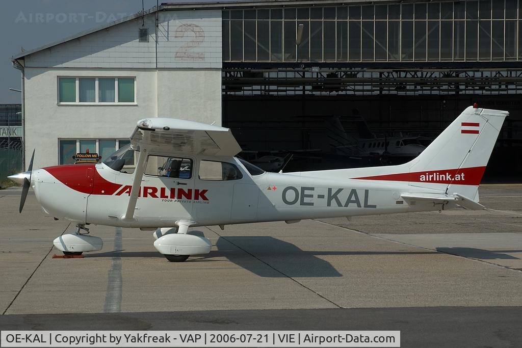 OE-KAL, 2005 Cessna 172S C/N 172S-9784, Airlink Cessna 182