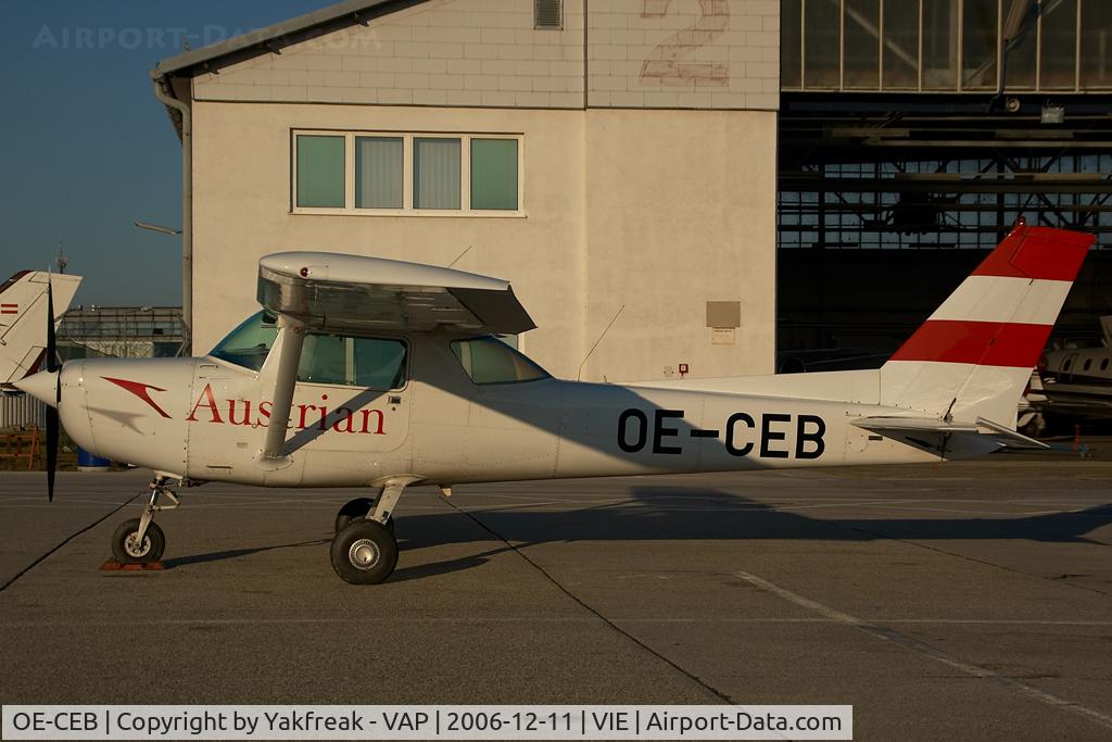 OE-CEB, 1977 Cessna 152 C/N 15280994, Austrian Airlines Cessna 152