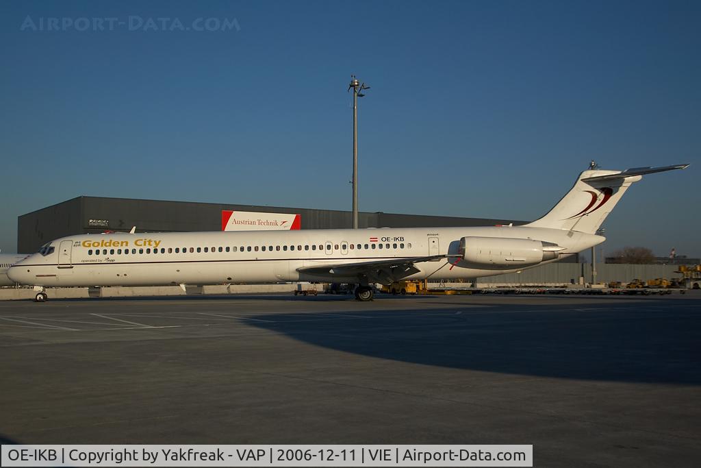 OE-IKB, 1986 McDonnell Douglas MD-83 (DC-9-83) C/N 49448, Golden City (operated by Map Jets) MD80