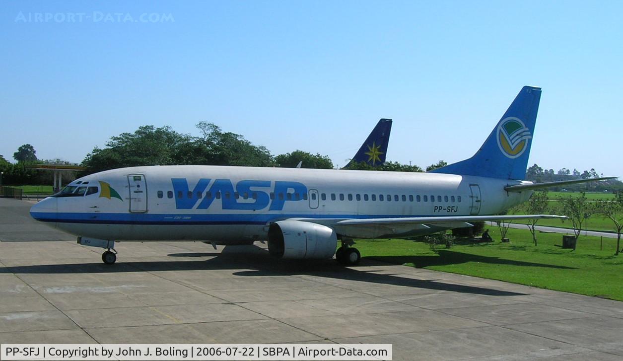 PP-SFJ, 1988 Boeing 737-3K9 C/N 24212, Vasp 737 in need of maintenance at Porto Alegre,