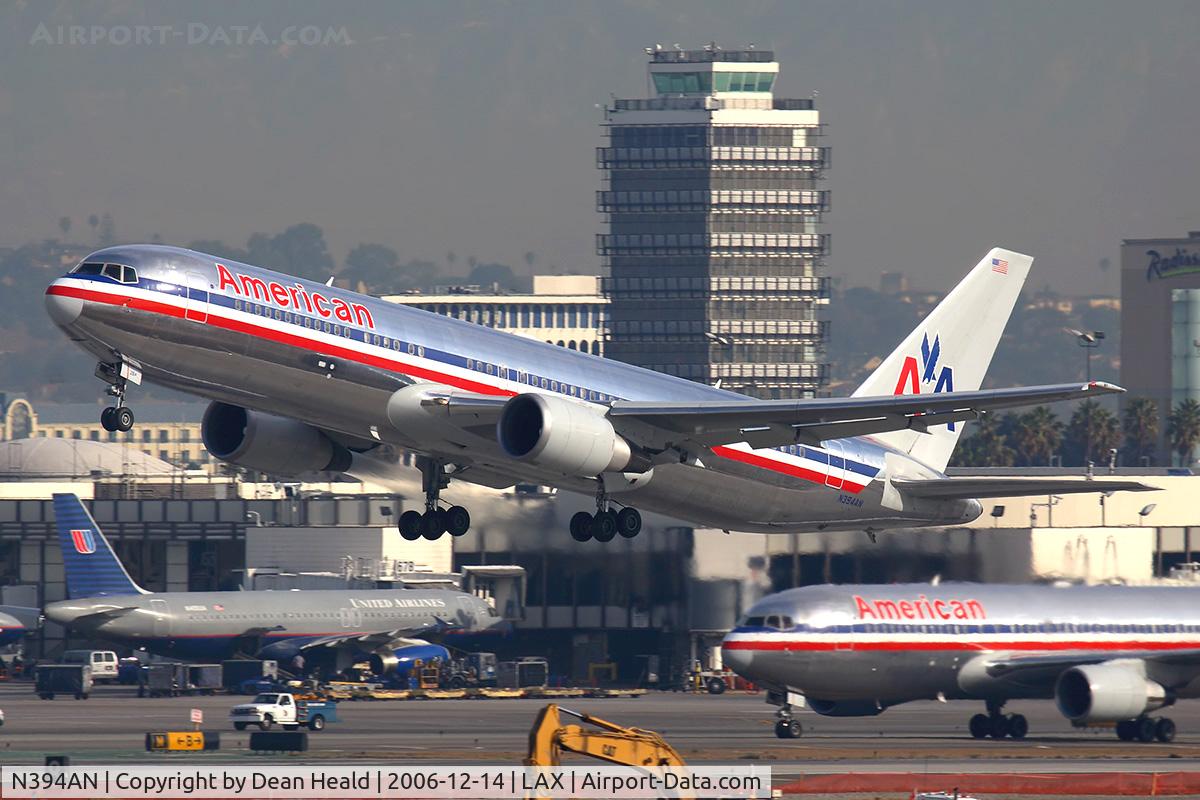 N394AN, 1998 Boeing 767-323/ER C/N 29431, American Airlines N394AN (FLT AAL280) departing RWY 25R enroute to Miami Int'l (KMIA).