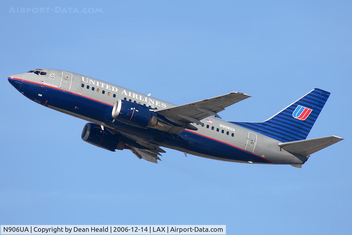 N906UA, 1991 Boeing 737-522 C/N 25006, United Airlines N906UA (FLT UAL1190) climbing out from RWY 25R enroute to Denver Int'l (KDEN).