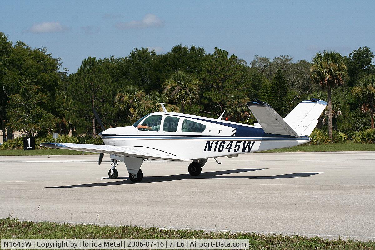 N1645W, 1972 Beech V35B Bonanza C/N D-9372, Spruce Creek