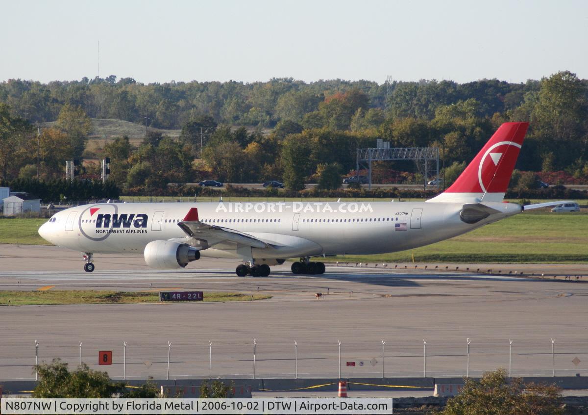 N807NW, 2004 Airbus A330-323 C/N 0588, A330