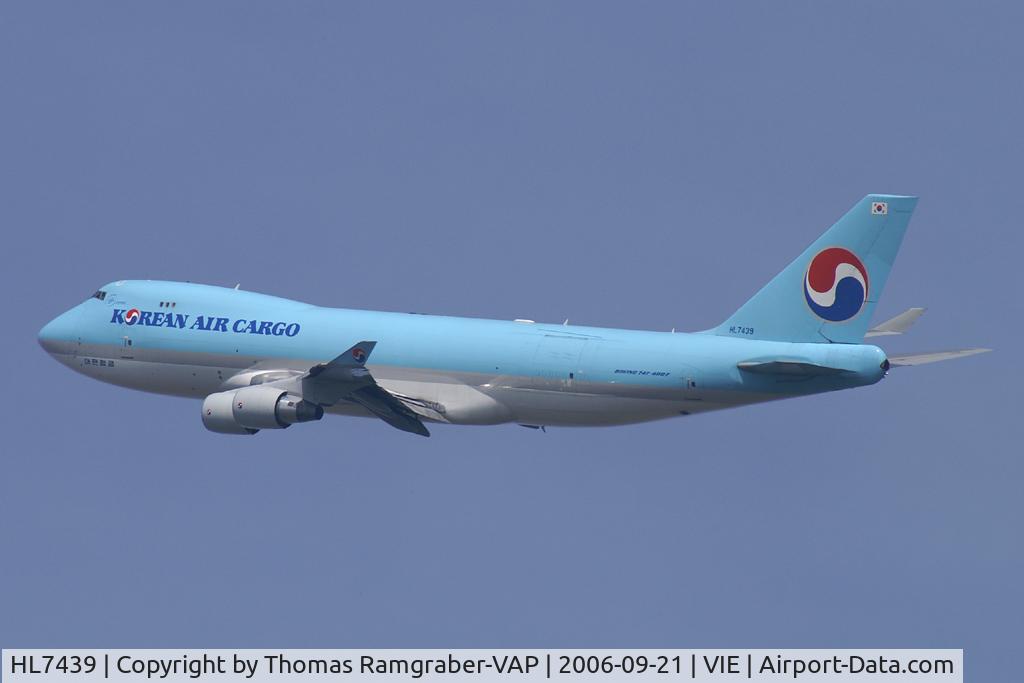 HL7439, 2003 Boeing 747-4B5F/SCD C/N 33516, Korean Air Cargo B747-400F
