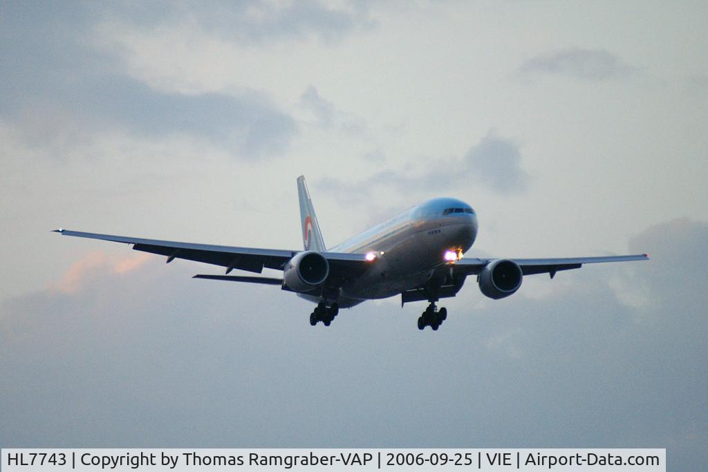 HL7743, 2006 Boeing 777-2B5/ER C/N 34208, Korean Air B777-200