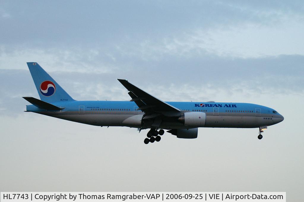 HL7743, 2006 Boeing 777-2B5/ER C/N 34208, Korean Air B777-200
