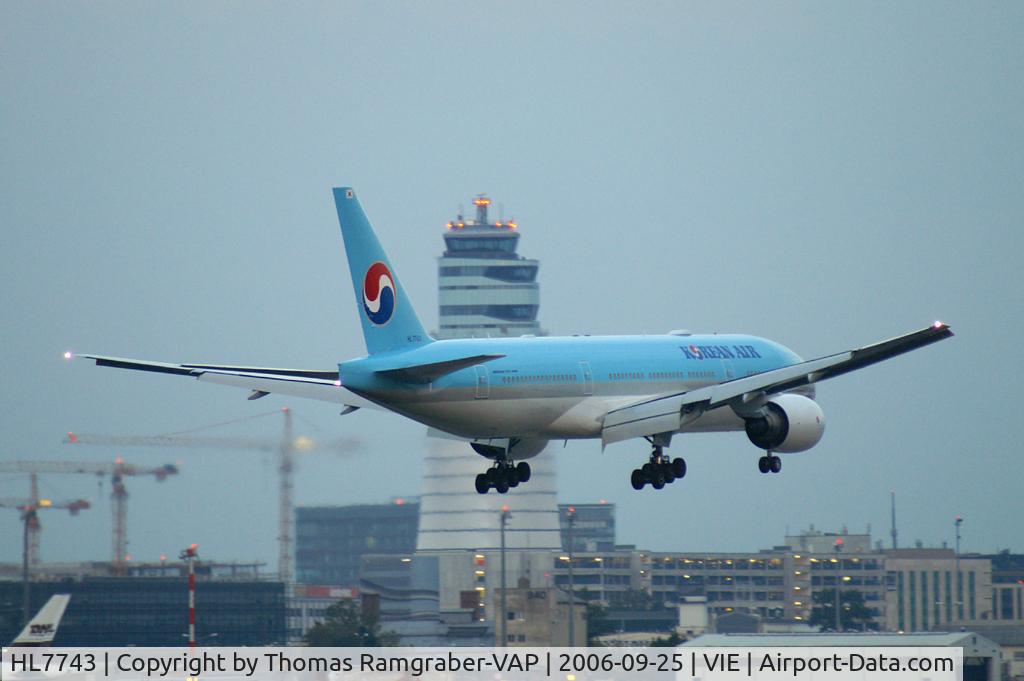 HL7743, 2006 Boeing 777-2B5/ER C/N 34208, Korean Air B777-200