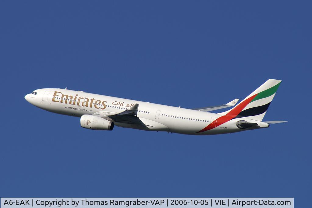 A6-EAK, 2002 Airbus A330-243 C/N 452, Emirates A330-200
