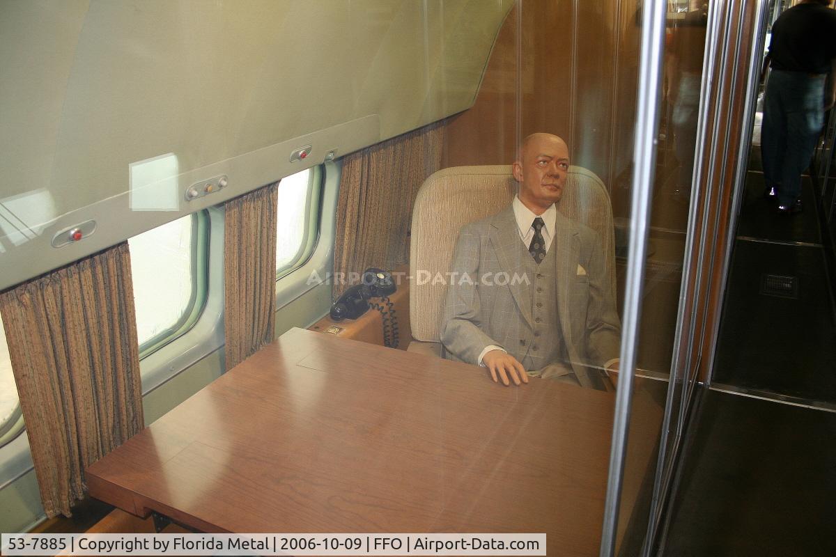 53-7885, 1953 Lockheed VC-121E Super Constellation C/N 4151, Ike inside his plane