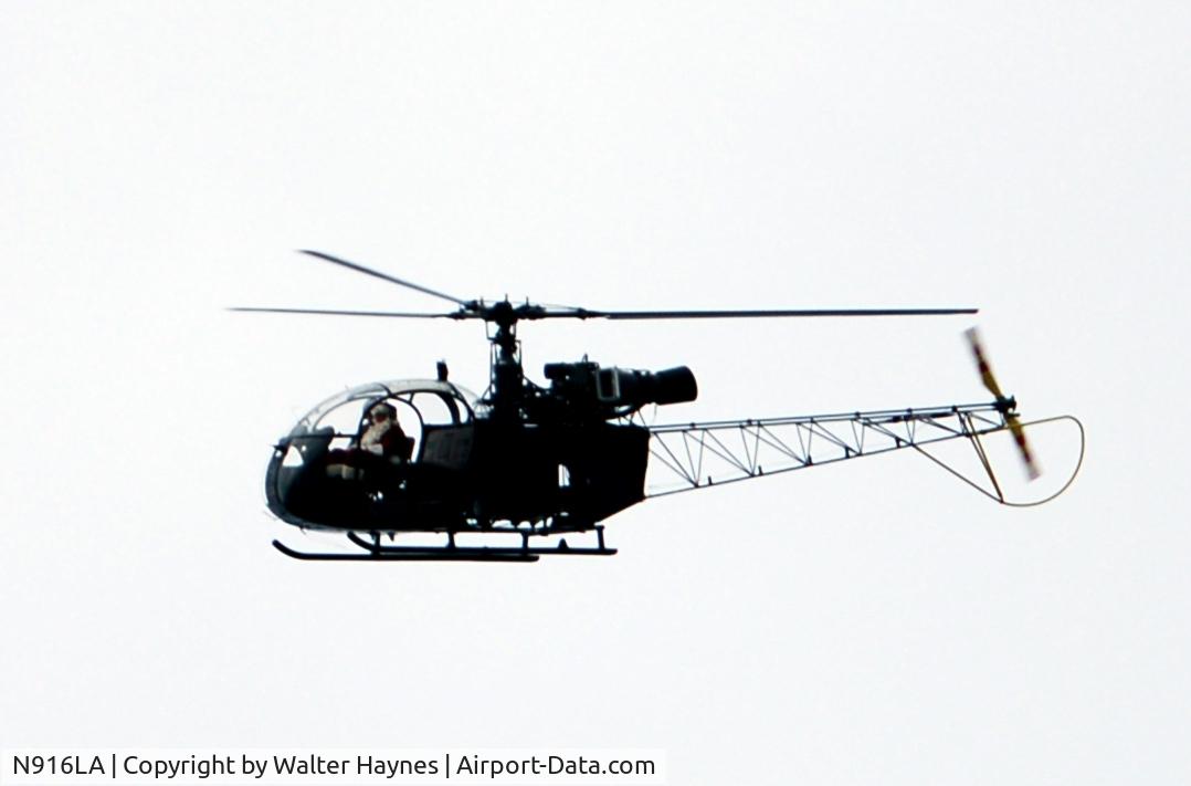 N916LA, Aérospatiale SE-3130 Alouette II C/N 1544, With santa clause