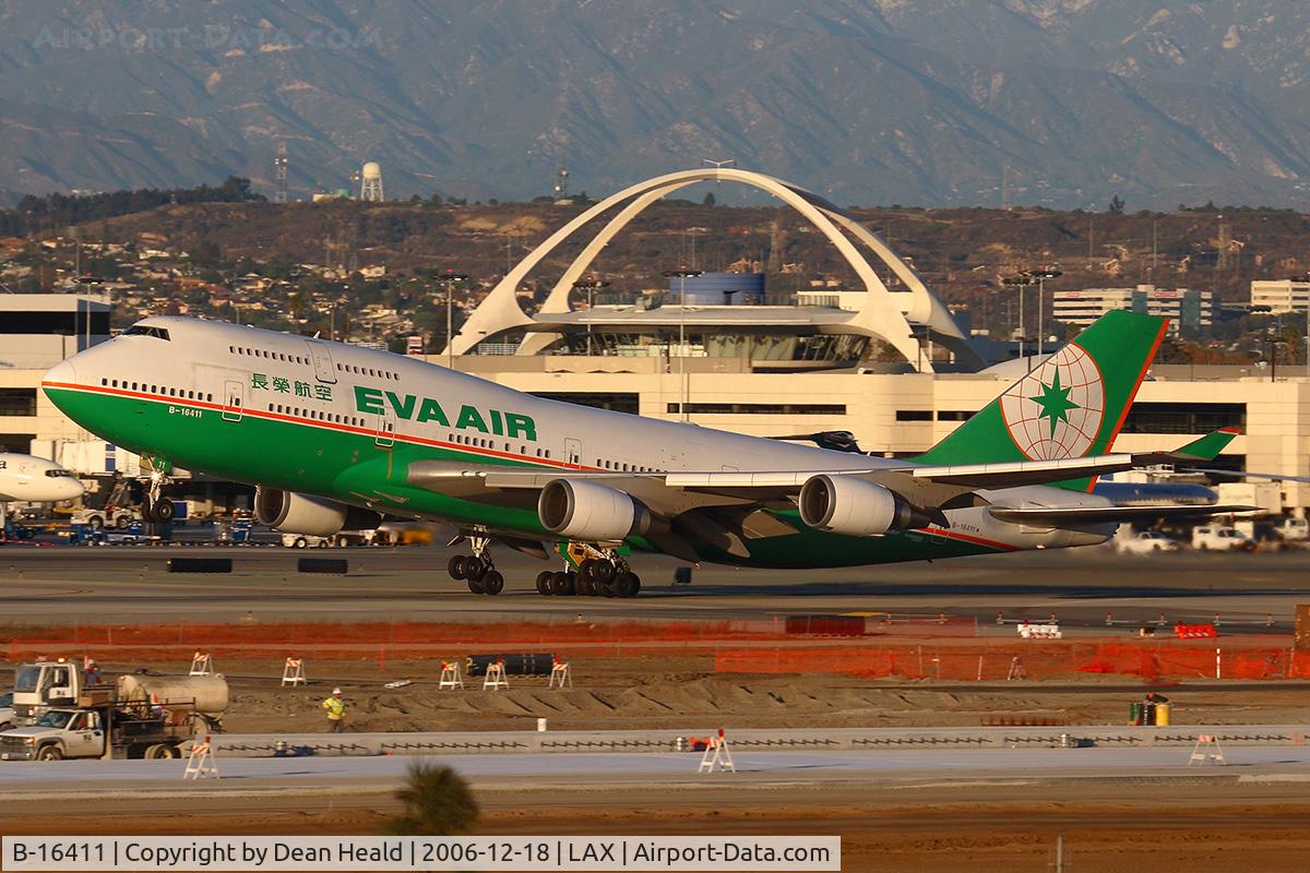 B-16411, Boeing 747-45E C/N 29111, EVA Air B-16411 (FLT EVA11) departing RWY 25R late in the day enroute to Chiang Kai Shek Int'l (RCTP) - Taipei, Taiwan.
