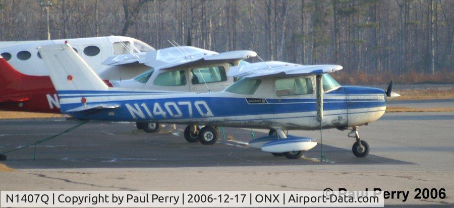N1407Q, 1971 Cessna 150L C/N 15072707, A somewhat weary looking 150 at Currituck Airport