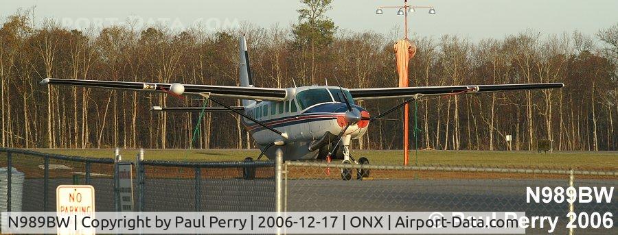 N989BW, 2004 Cessna 208B C/N 208B1058, Another morning shot of the Caravan