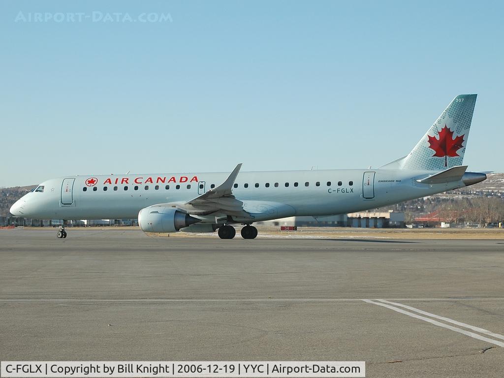C-FGLX, 2006 Embraer 190AR (ERJ-190-100IGW) C/N 19000024, Heading for takeoff on 34