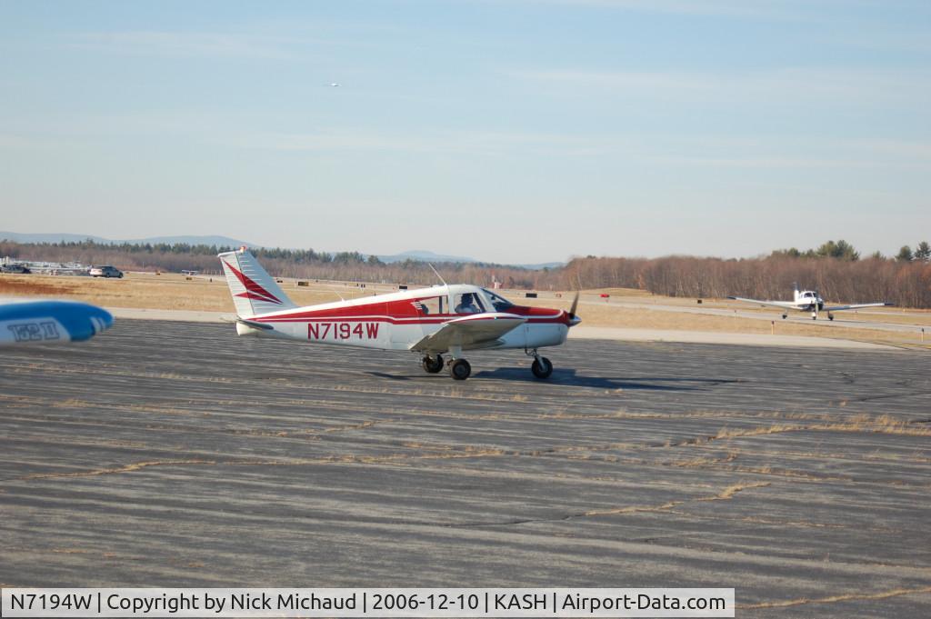 N7194W, 1963 Piper PA-28-180 C/N 28-1006, Nice 60's piper
