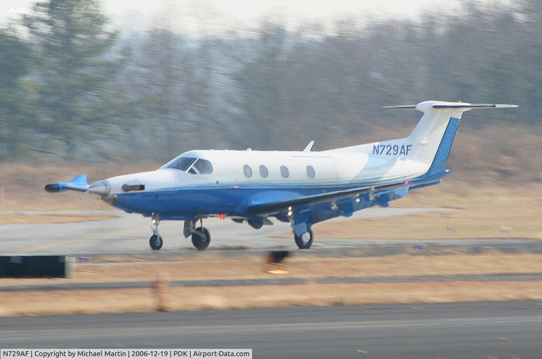 N729AF, 2006 Pilatus PC-12/47 C/N 729, Departing PDK enroute to CHA