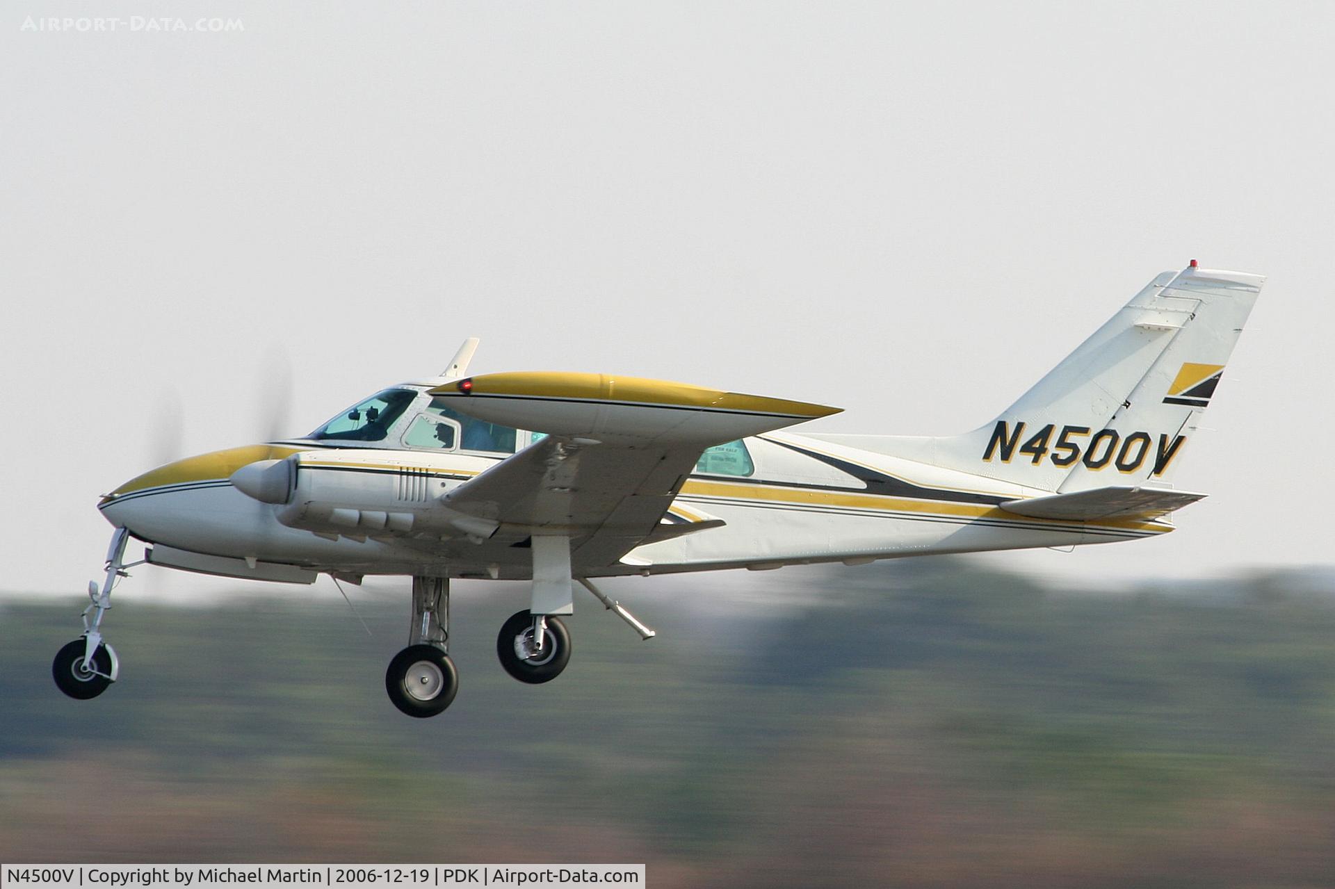 N4500V, 1964 Cessna 320B Skyknight C/N 320B0053, Departing PDK enroute to EQY