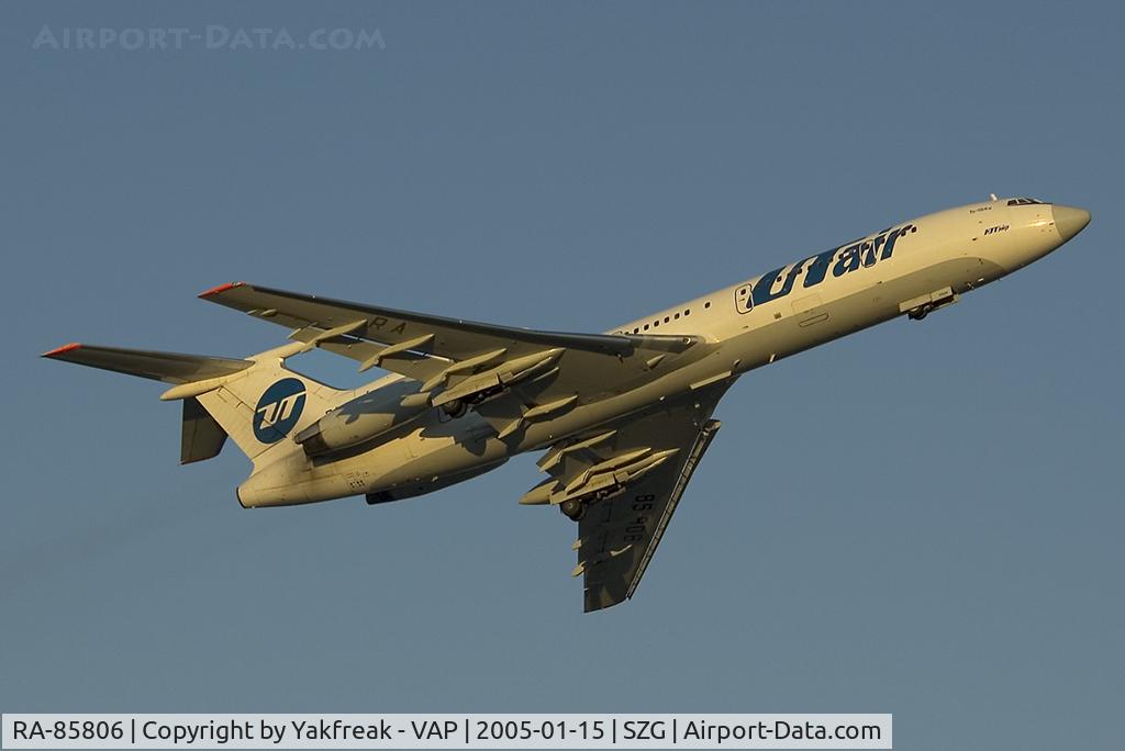 RA-85806, 1994 Tupolev Tu-154M C/N 94A987, UT Air Tupolev 154
