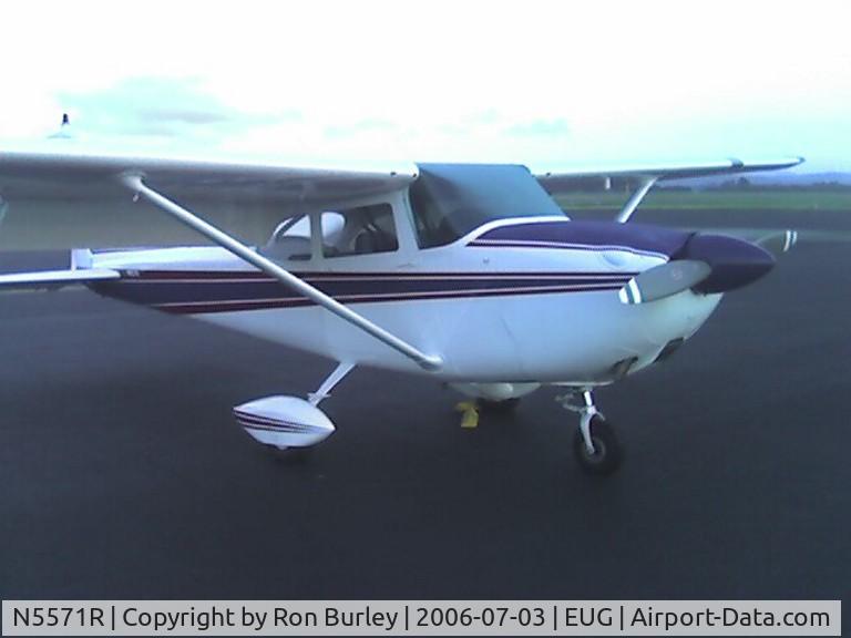 N5571R, 1965 Cessna 172F C/N 17253166, 5571R on ramp at Flightcraft