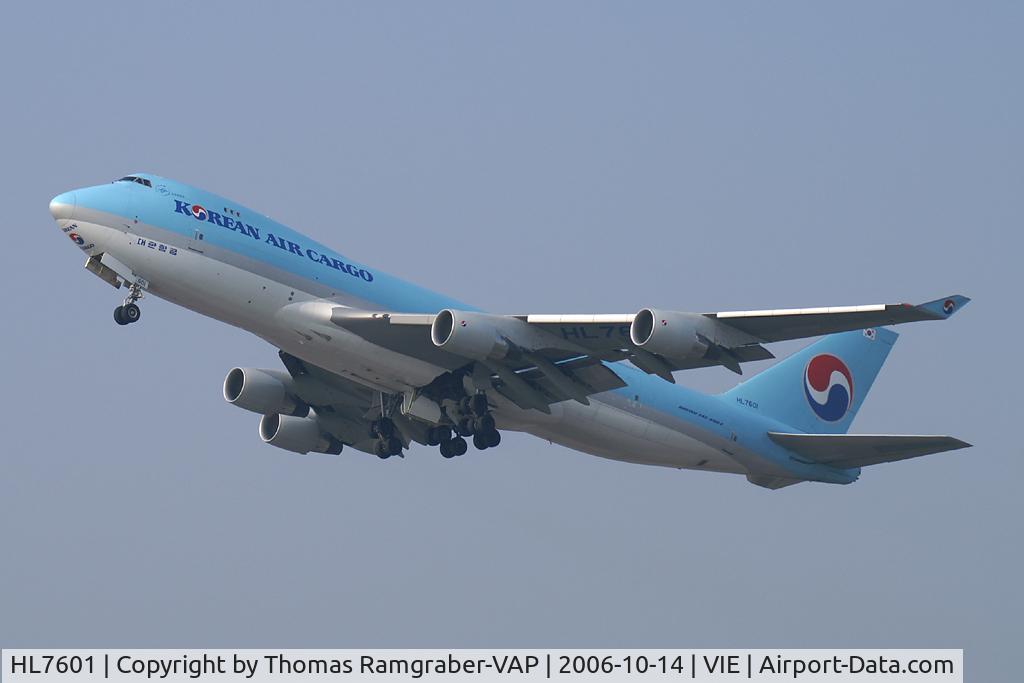 HL7601, 2004 Boeing 747-4B5F/SCD C/N 33949, Korean Air Cargo B747-400F