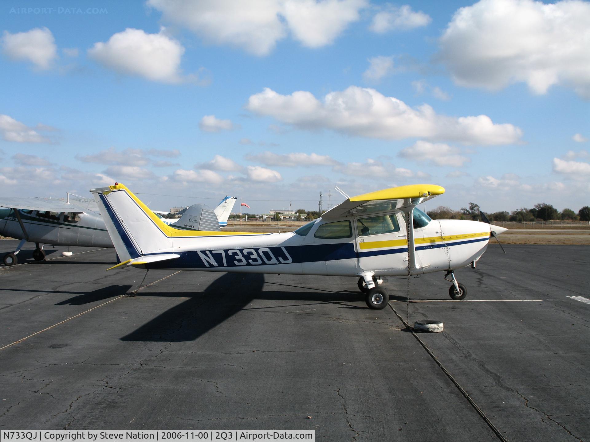 N733QJ, 1976 Cessna 172N C/N 17268463, 1976 Cessna 172N @ University Airport, Davis, CA