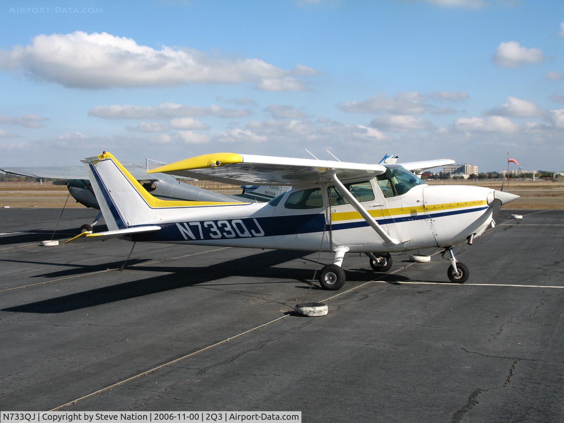 N733QJ, 1976 Cessna 172N C/N 17268463, 1976 Cessna 172N @ University Airport, Davis, CA