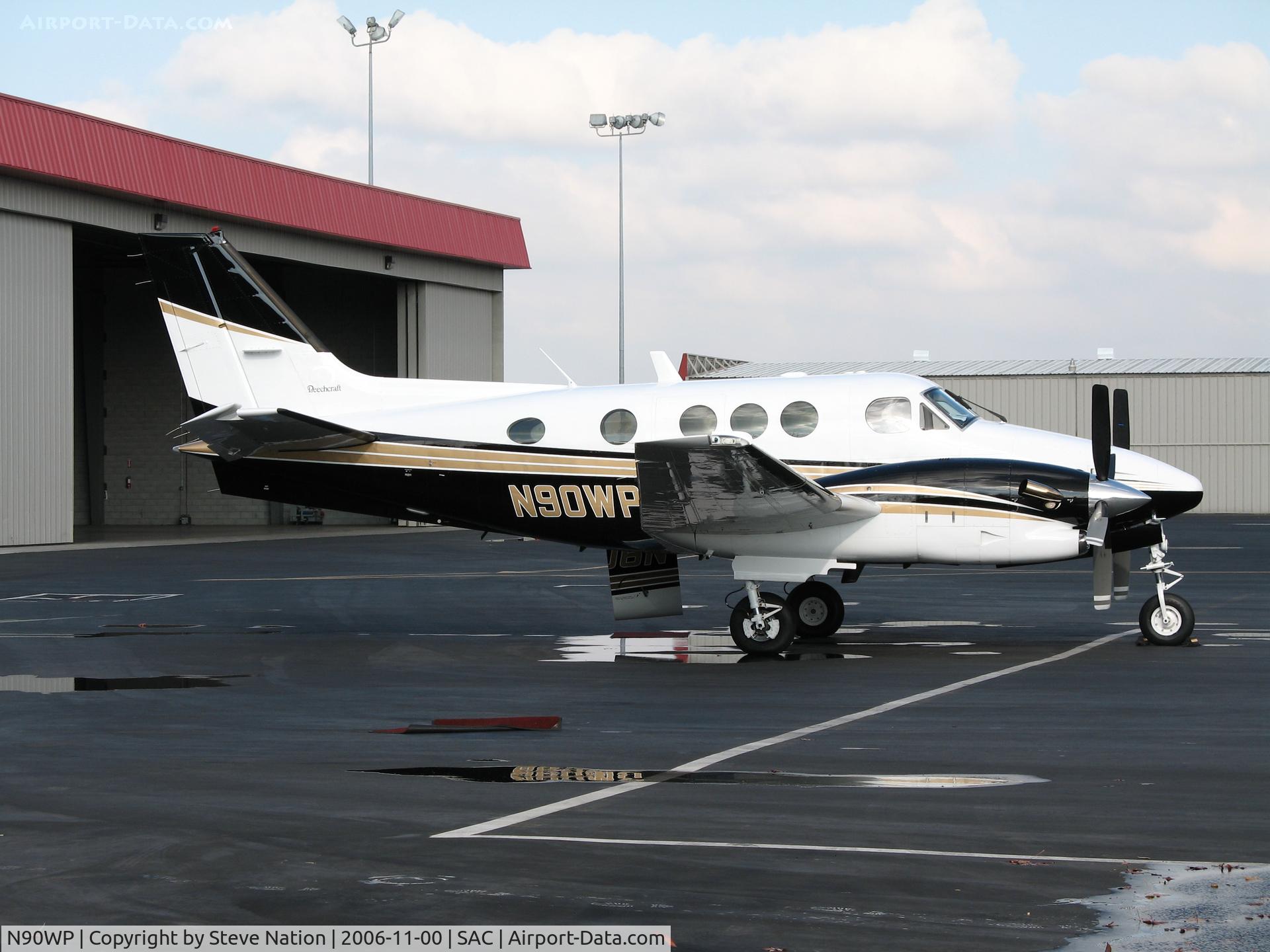 N90WP, 1994 Beech C90 King Air C/N LJ-1383, Sonoma King Air Inc. 1994 Beech King Air C90 visiting @ Sacramento Executive  Airport, CA