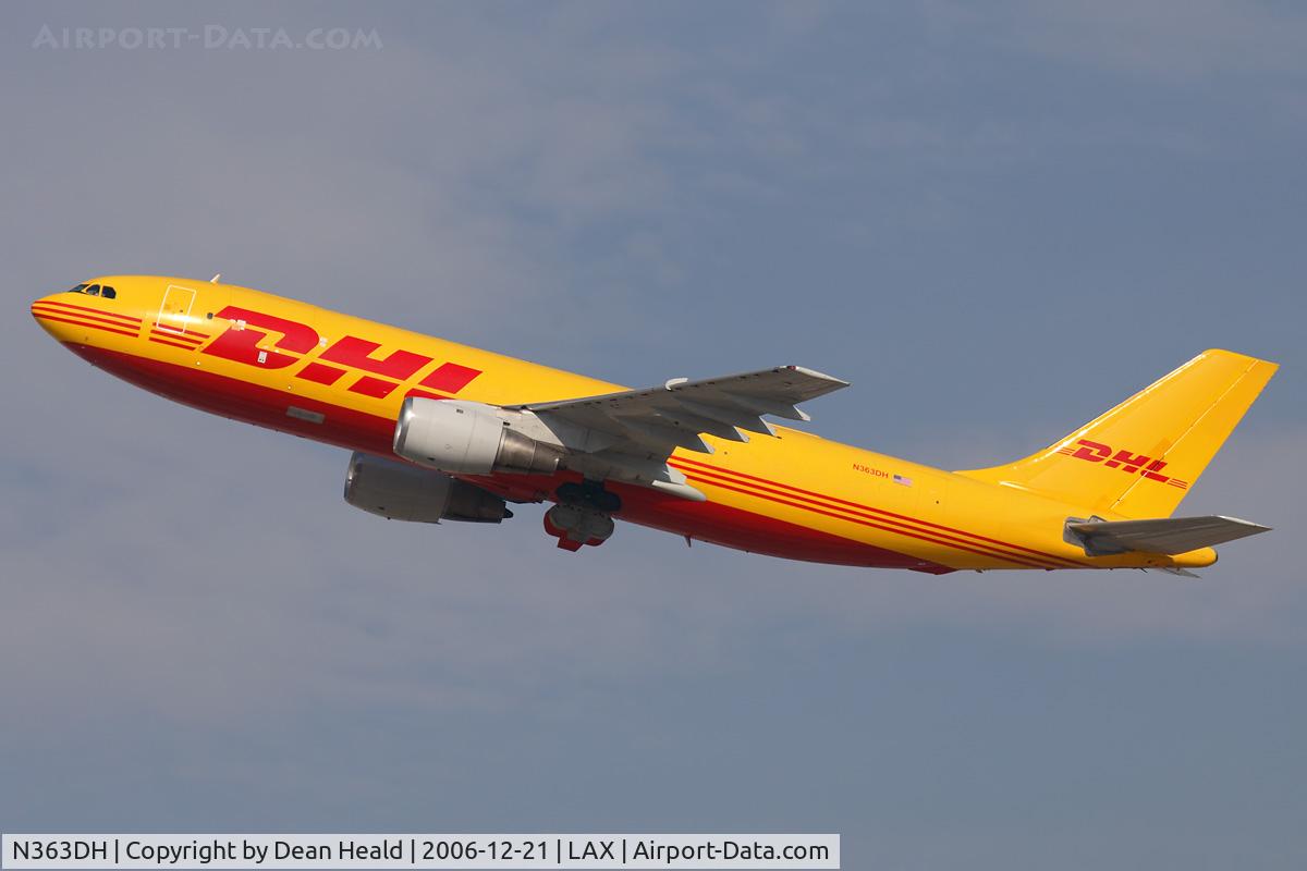 N363DH, 1979 Airbus A300B4-203 C/N 85, Astar Air Cargo, painted in the former DHL Airways livery, N363DH (FLT DHL9972) climbing out from RWY 25R enroute to Newark/New York Liberty Int'l (KEWR).