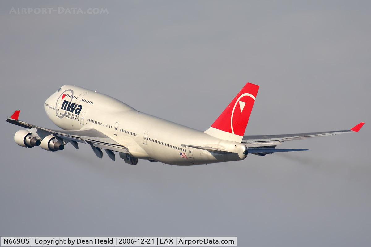 N669US, 1990 Boeing 747-451 C/N 24224, Northwest Airlines N669US (FLT NWA1) climbing out from RWY 25R enroute to Narita Int'l (RJAA).