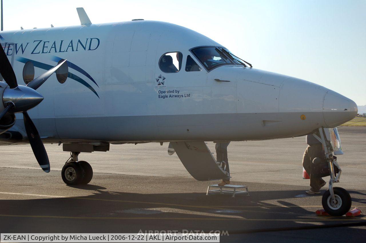 ZK-EAN, 2002 Raytheon Aircraft Company 1900D C/N UE-437, Nose