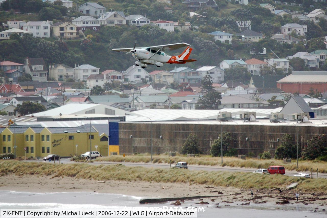 ZK-ENT, Cessna U206G Stationair C/N U20603667, Climbing out of Wellington