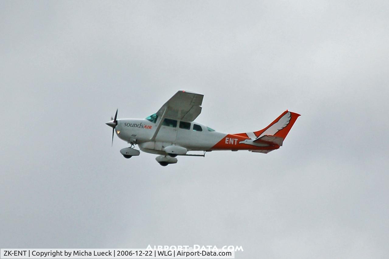 ZK-ENT, Cessna U206G Stationair C/N U20603667, Climbing out of Wellington
