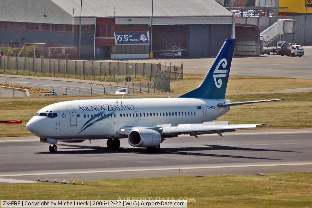 ZK-FRE, 1998 Boeing 737-3U3 C/N 28742, Just landed in Wellington