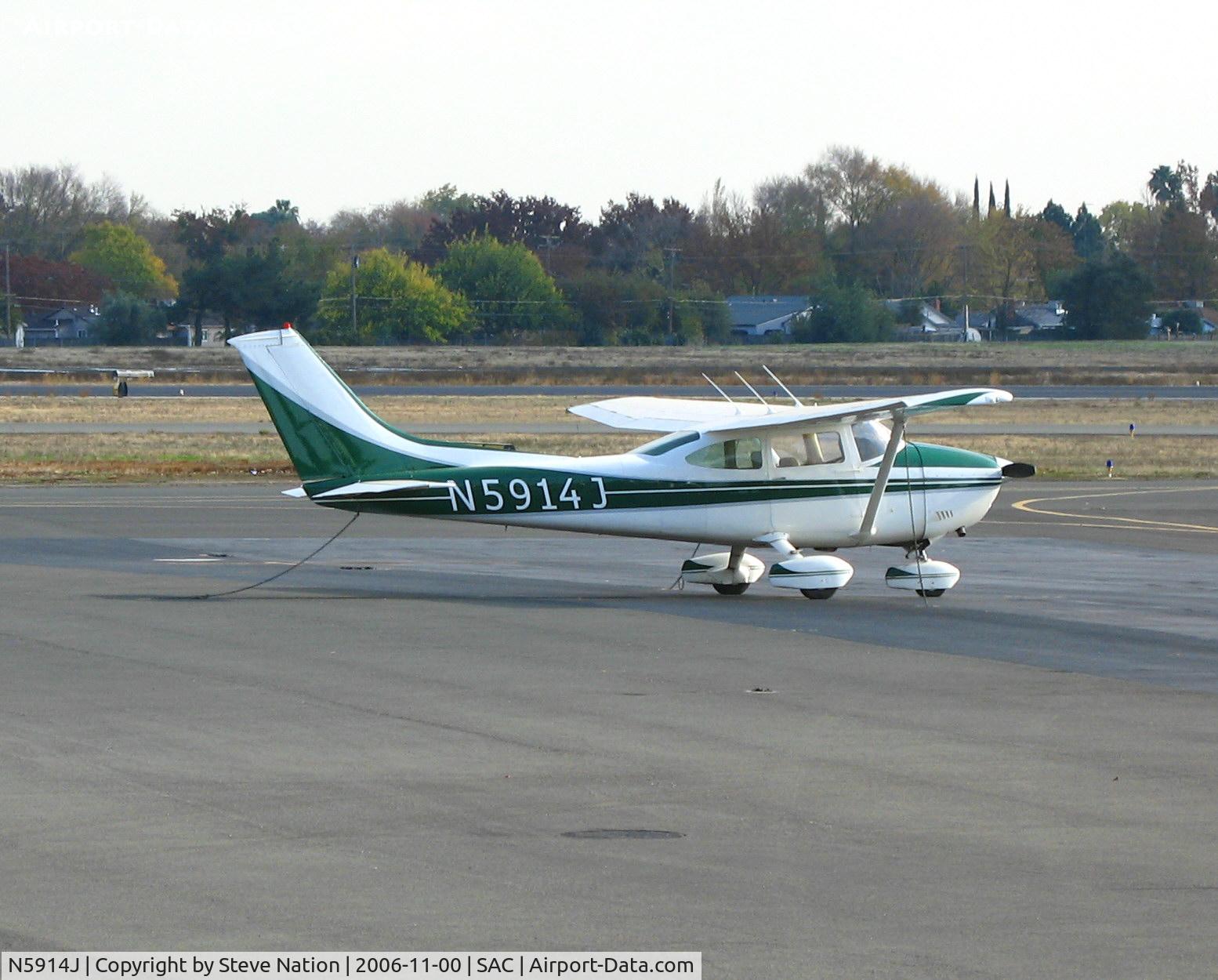 N5914J, 1975 Cessna 182P Skylane C/N 18263575, 1975 Cessna 182P visiting @ Sacramento Exec Airport, CA