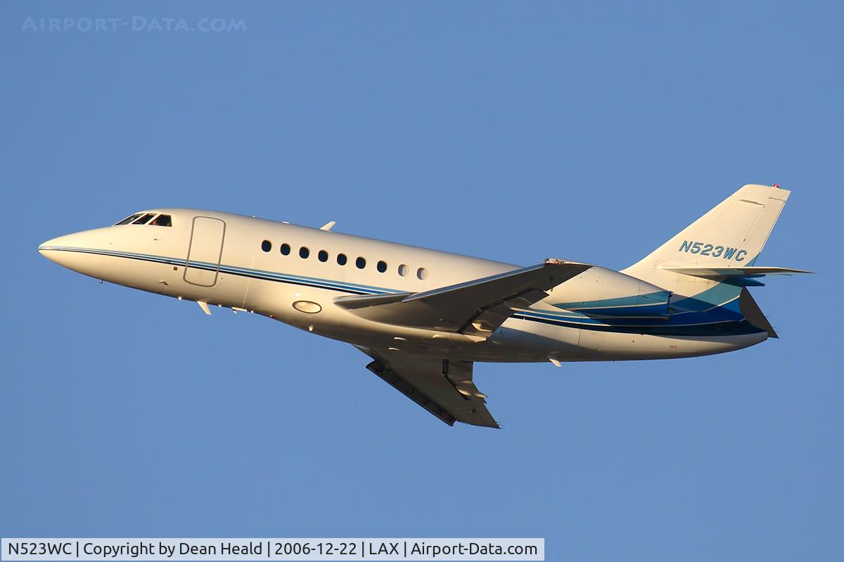 N523WC, 2003 Dassault Falcon 2000 C/N 212, 2003 Dassault Falcon N523WC climbing out from RWY 25R enroute to Youngstown Warren Regional (KYNG).