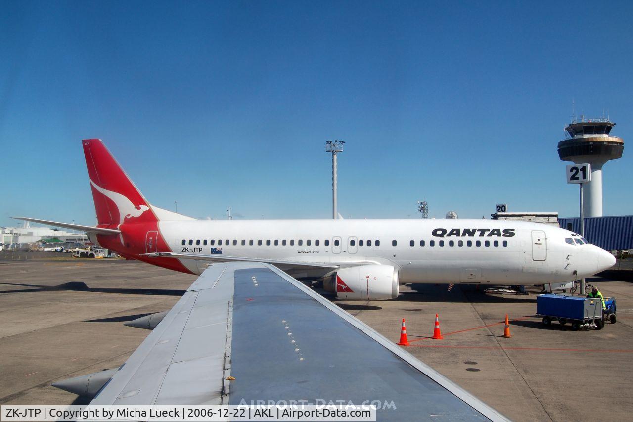 ZK-JTP, 1992 Boeing 737-476 C/N 24441, Taken from New Zealand's last B 737-200 series (ZK-NQC)