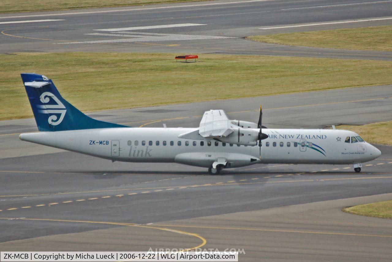 ZK-MCB, 1999 ATR 72-212A C/N 598, Taxiing to the gate